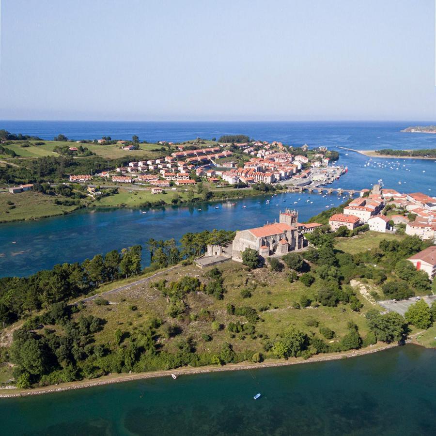 Apartamentos Rurales Las Garzas De Oyambre Сан-Висенте-де-ла-Баркера Экстерьер фото